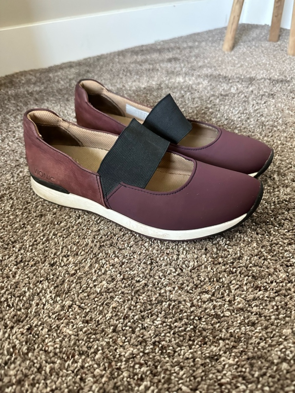Vionic Burgundy Leather Elastic Strap Slip-On Comfort Shoes Size 9.5